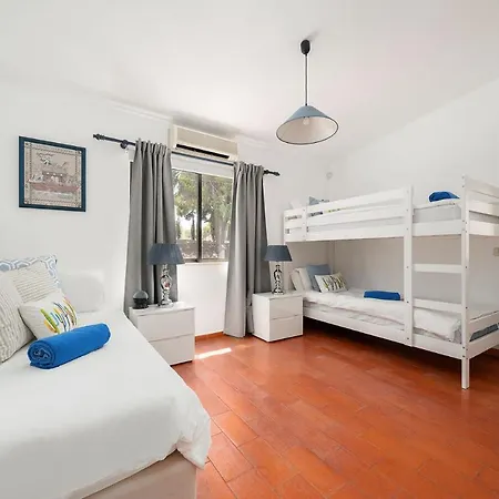 Villa Leshy Almancil